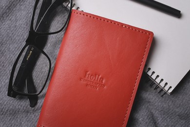 PASSPORT COVER // RED