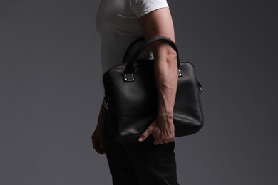 MESSENGER BAG // BLACK