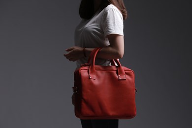 MESSENGER BAG // RED